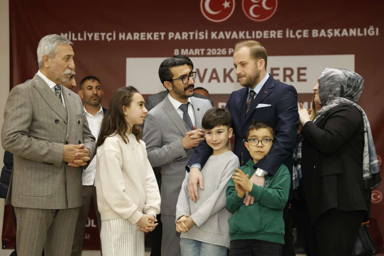 MHP Muğla İl  Başkanı Burak Demirel Kavaklıdere’de Vatandaşlarla Aynı Sofrada Buluştu 3